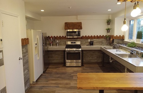Woodridge House | Large 7B/3B Villa w/Indoor Pool, Hot Tub, Slps 16
