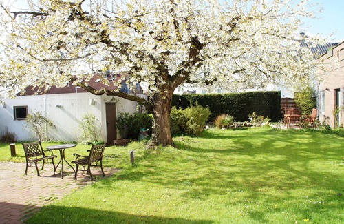 Region Hannover District Condo | Large 84sqm vacation apartment with garden in Wunstorf