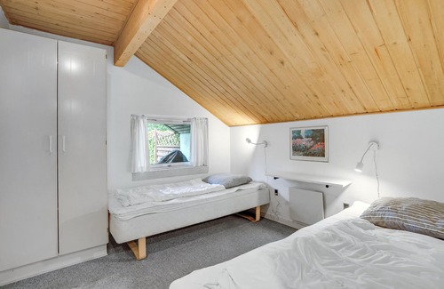 Jegum House | Large and spacious pool house with spa and access to sauna.