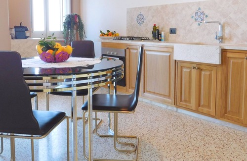 Trapani City Centre Apartment | Large apartment for exclusive use on the sea