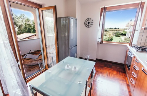 Isola Sacra Apartment | Large appartment near the Airport, private free parking