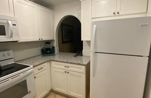 Hutchinson Island South Condo | Large Beach Condo! Amazing Ocean Views! Hutchinson Island, Jensen Beach, FL