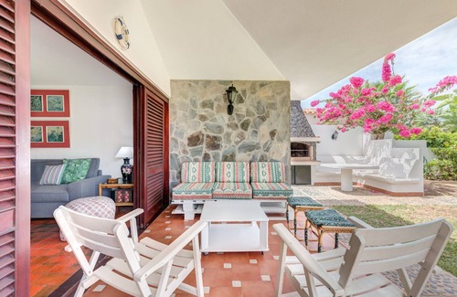 Palm-Mar Ski Chalet | Large Chalet Umbelina with garden & close to ocean