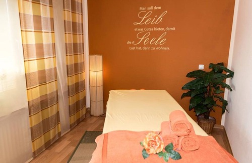 Spessart House | Large comfort double room, shower o. Bath /WC - Hotel u. Landgasthof Zum Bockshahn
