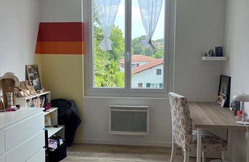Ascain Apartment | Large duplex apartment, in the heart of the village, mountain views, 15 minutes from the beach