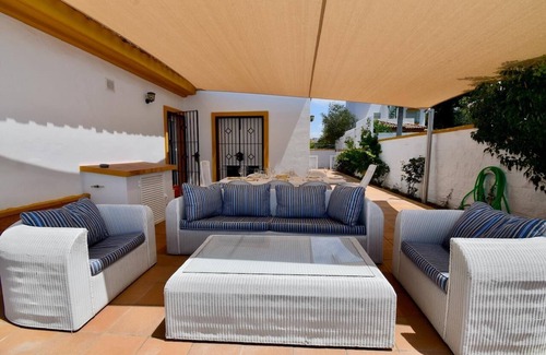 Poblado Sancti Petri Villa | Large and classic villa in Chiclana de la Frontera, Andalusia, Spain with private pool for 8 persons
