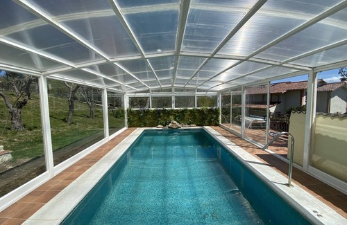 Rascafria Ski Chalet | Large family country house in Rascafría,1 h from Madrid, 12 to 24 people