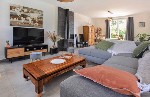 Hardinvast House | Large family friendly cottage with private garden.