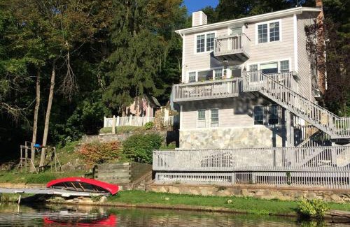 West Milford House | Large family house on the lake