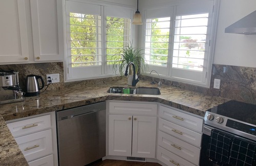 Taylorsville House | Large Family Sized Home Close to everything