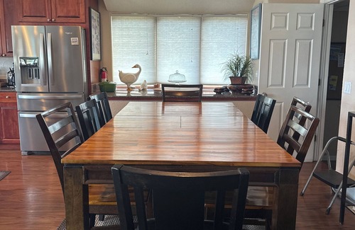 Polson House | Large Flathead Home 'The Chateau' 6 Bedroom Sleeps 18