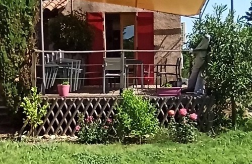 Sainte-Cecile-les-Vignes House | LARGE AIR-CONDITIONED VILLA IN A TYPICALLY UNSPOILT PROVENCAL VILLAGE