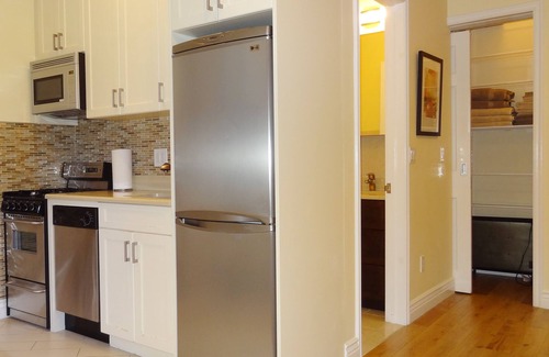 Upper West Side Apartment | Large Furnished Luxury 1 BR Apt w Washer/Dryer in UWS One Block to Central Park