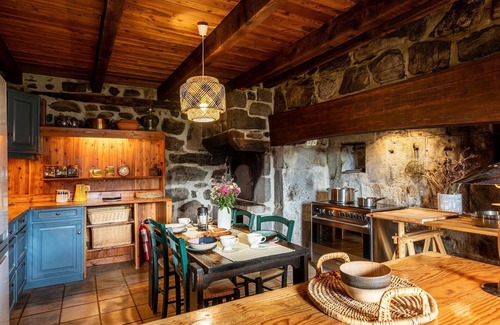 Le Falgoux House | Large gîte for up to 15 people - In the heart of nature - Quality services