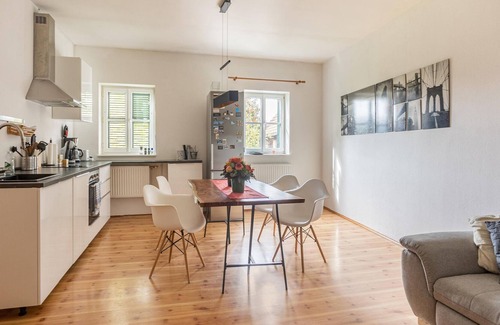Loipersdorf bei Fuerstenfeld Apartment | Large holiday apartment in Bad Loipersdorf / Styria near the thermal baths