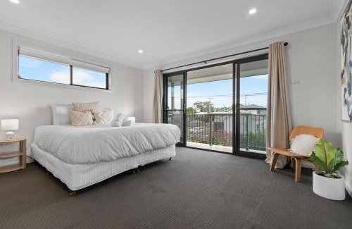 Mayfield House | Large Home in Mayfield