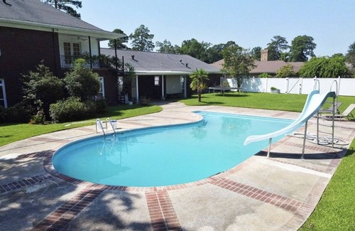West Monroe House | Large Home in the heart of West Monroe!