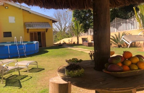 Laranja Azeda Cottage | Large house in condominium, 3 bedrooms, 5 bathrooms and large yard