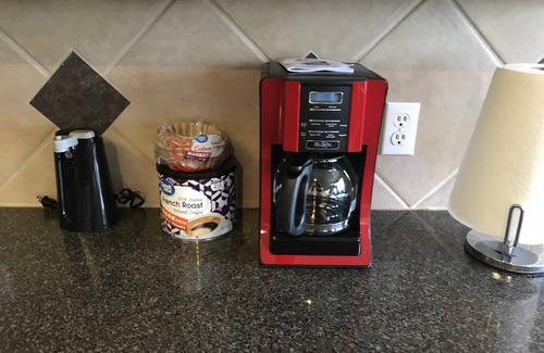 Woods Of Century Park House | Large house with 5 Bedrooms 2.5 bath sleep 12 , fully garage to use