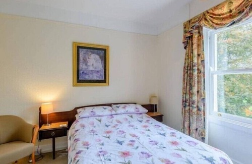 Ulceby Other | Large House with Garden & Outdoor Furniture - Ideal for Families & Dog Friendly