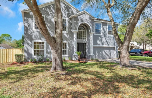 Bearss Plaza House | Large House with Huge Pool & Fenced Yard near Amusement parks, Beaches &shopping