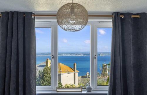 Newlyn House | Large House with Panoramic Sea Views & Parking
