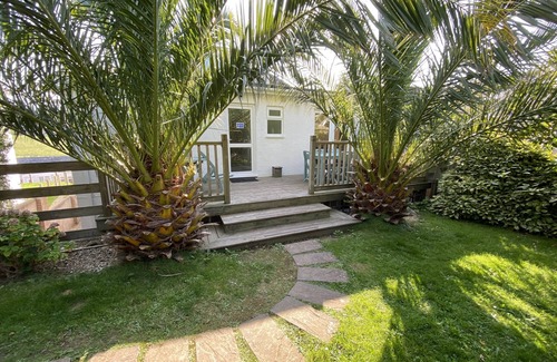 Woolacombe Apartment | Large Ideal for 2 families sharing, child and dog friendly as away from main rd