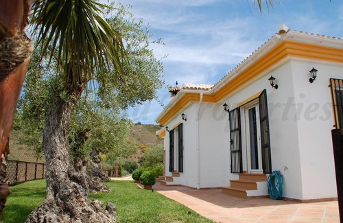 Competa Villa | Large in a secluded location with private pool and stunning views