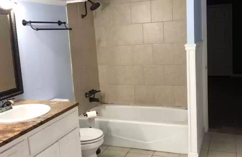 Leesville House | Large, kid and pet friendly home near schools