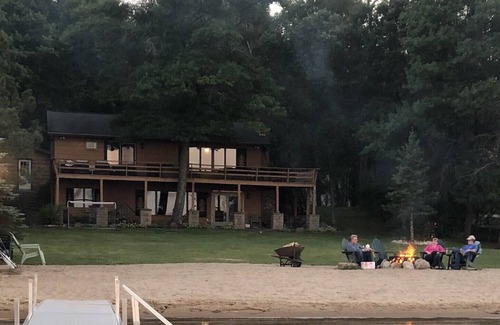 Nisswa House | Large Lake House With Sugar Sand Beach!