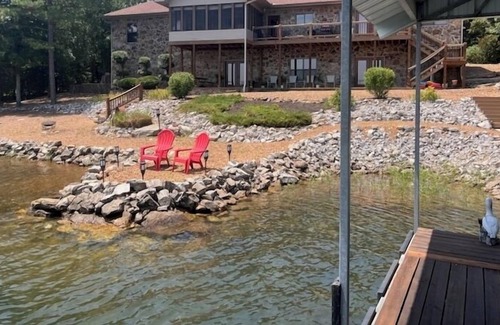 Horseshoe Bend House | Large lakefront home on beautiful Crown Lake! Spacious 3300 square feet!