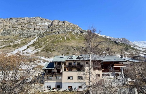 Val-d'Isere Apartment | Large loft studio with covered garage in Val d'Isère