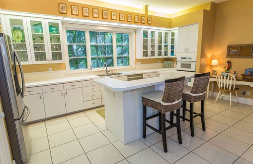 Captiva House | Large Luxury Near Beach Home On Captiva in the Village. Great for Groups!
