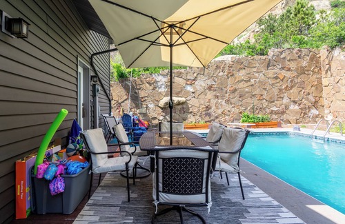 Rimrock House | Large Luxury & Private 5BDRM & Heated Pool