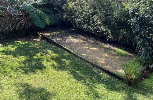 Merewether House | Large Merewether 4 bedroom family home with a Bocce' Court- Outside pets welcome