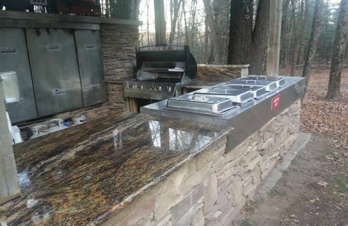 Mongaup Valley Cabin | Large Modern Cabin with Hot Tub Tucked in Woods