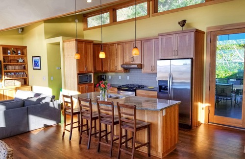 Happy Camp Hideaway House | Large, Modern, Ocean-view home with HOT TUB just steps to the beach!