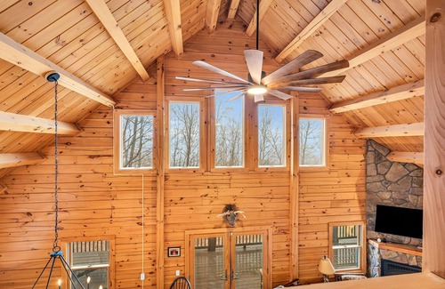 Sunday River Area Cabin | Large Mtn Cabin Mins to Sunday River+HotTub+GameRm