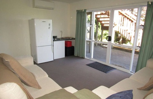 Richmond Heights House | Large Family home, close to the Lake & has Wi-Fi