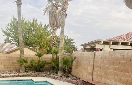 Briar Hill Park House | Large Pool Home in Quiet Area