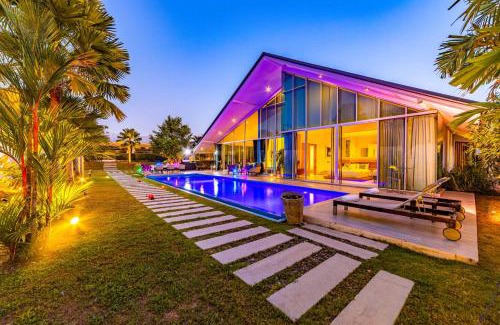 Hua Hin Villa | Large Private Pool Villa with 7 Bedrooms 7B