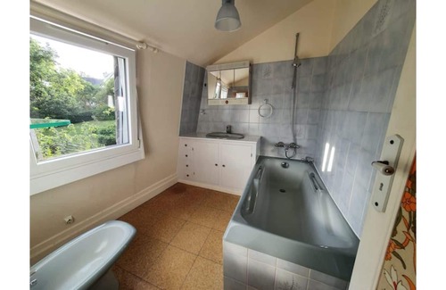 St.-Martin-des-Champs Villa | Large, quiet 6-bedroom house