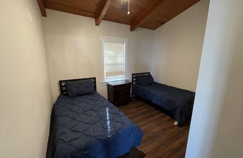 Centre Cabin | Large, quiet cabin on Weiss Lake with excellent views