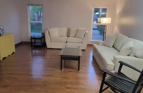 Dublin House | Large Ranch In Old Historic Dublin near Bridge Street district