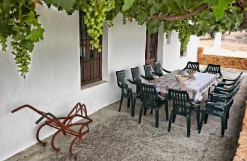 Las Lagunillas Cottage | Large rural house in the center of Andalucia for 12 people with swimming pool and barbecue.