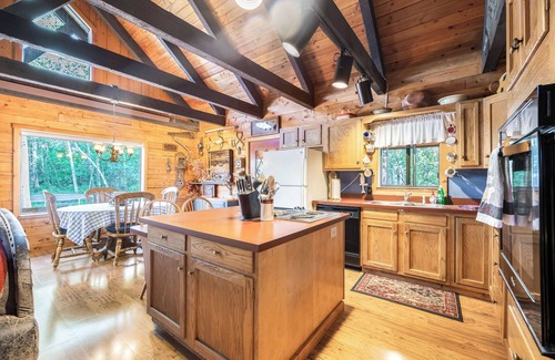 Star Valley Ranch Cabin | Large Rustic Cozy Cabin