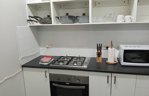 Cannon Hill Apartment | Large Self-Serviced Apartment, Opposite from Nature Reserve
