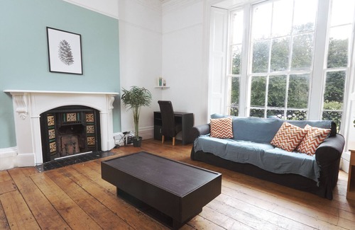 Clifton House | Large Single Room with Shared Bathroom