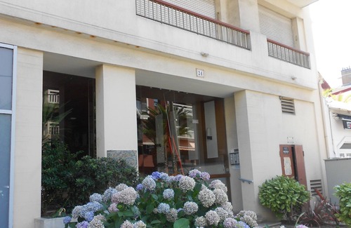 Biarritz Apartment | Large studio 350m from the beach
