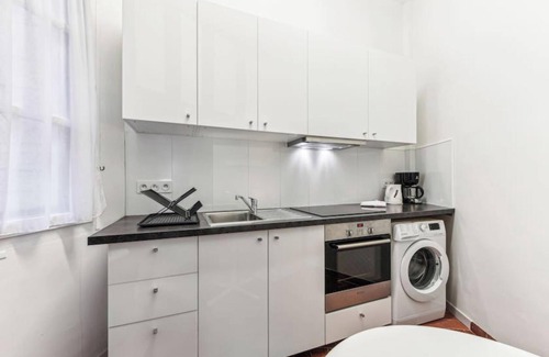 1st Arrondissement Apartment | Large Studio Apartment Close to Pyramides Metro